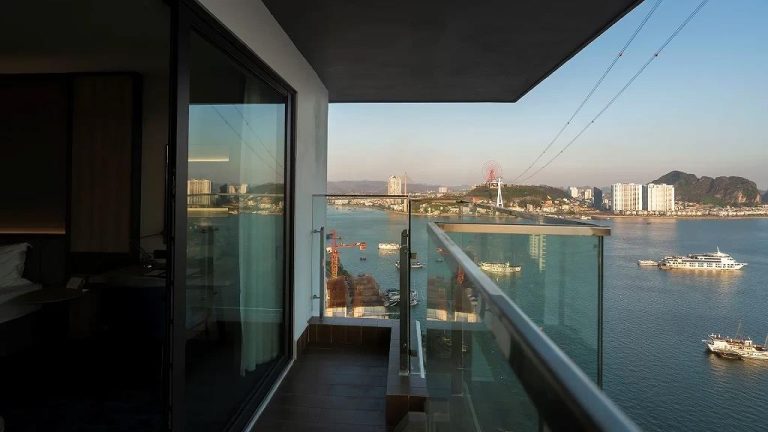 Khách sạn 5 sao Hạ Long