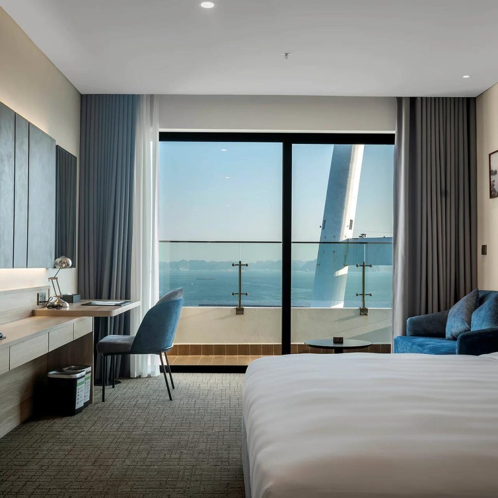 Khách sạn 5 sao Hạ Long