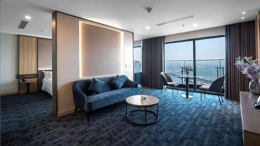 Khách sạn view vịnh Hạ Long