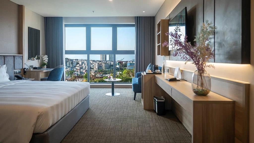 Khách sạn 5 sao Hạ Long