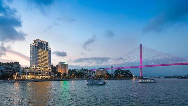 Khách sạn gần công viên Sun World