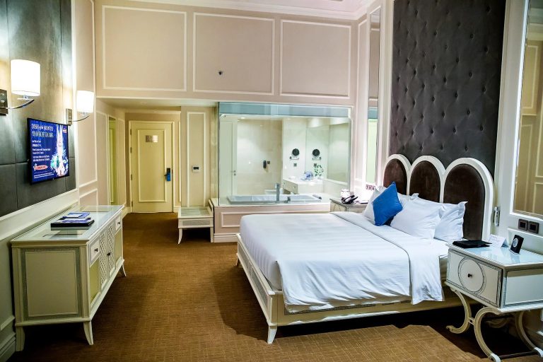 Đặt phòng Wyndham Legend Hạ Long