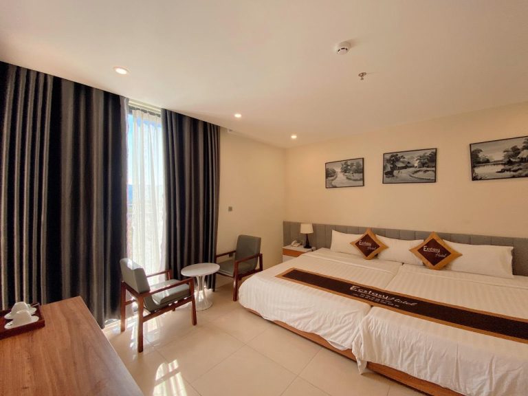 Khách sạn Nha Trang gần biển