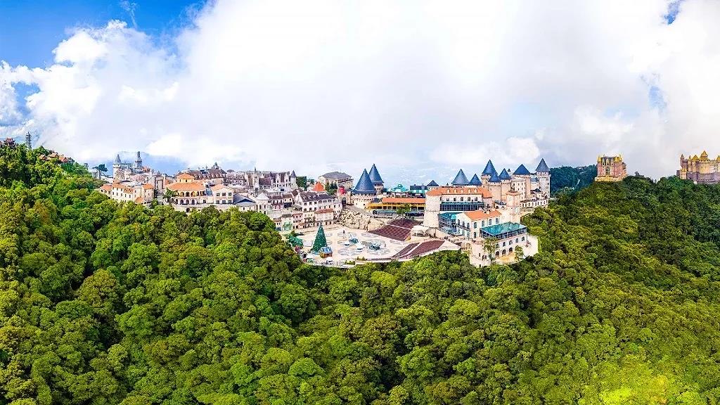 Mercure Danang French Village Bana Hills