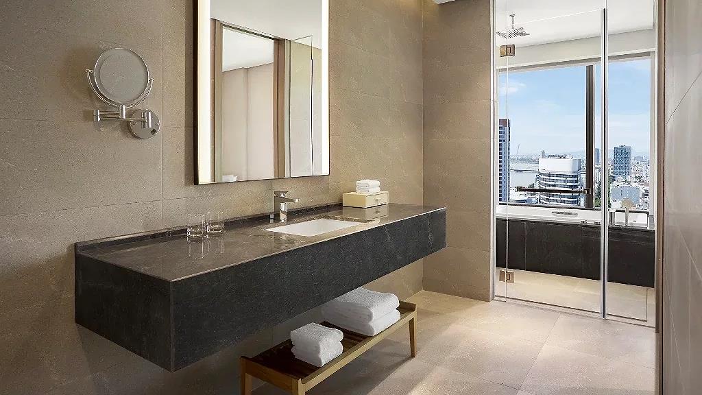 Khách sạn 5 sao sông Hàn Đà Nẵng